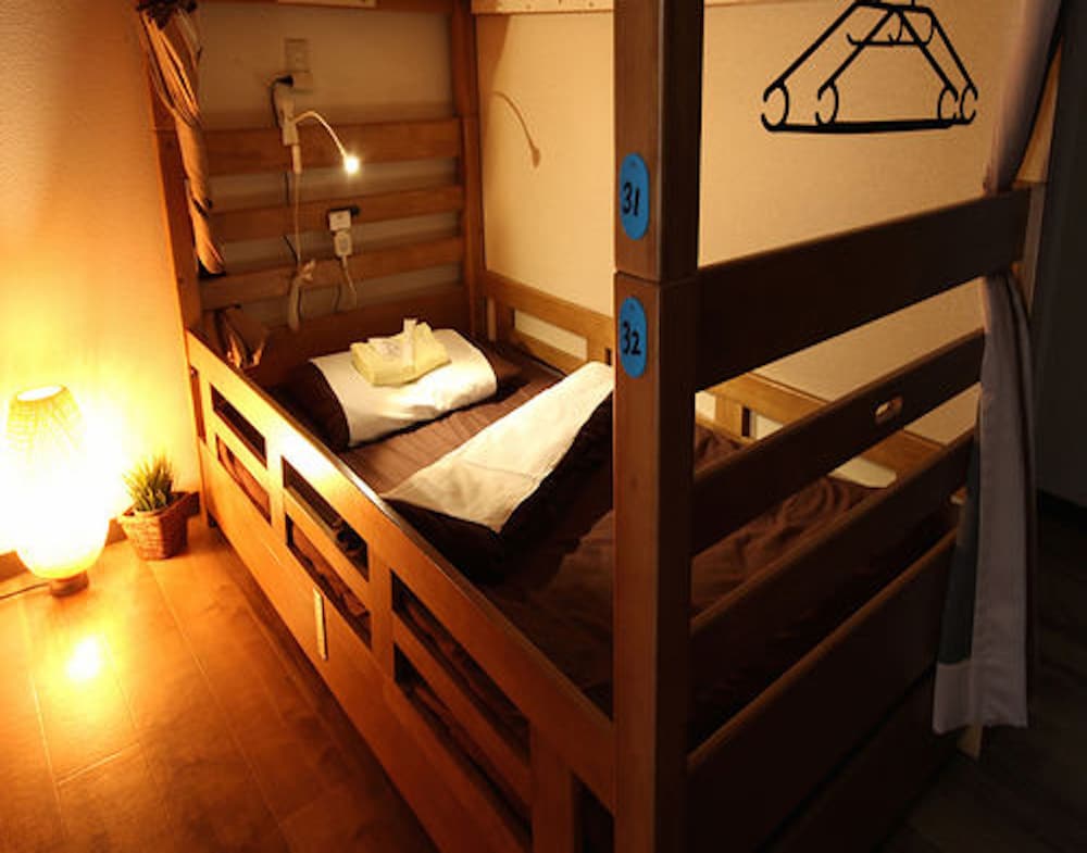 Osaka Guesthouse Nest - Hostel