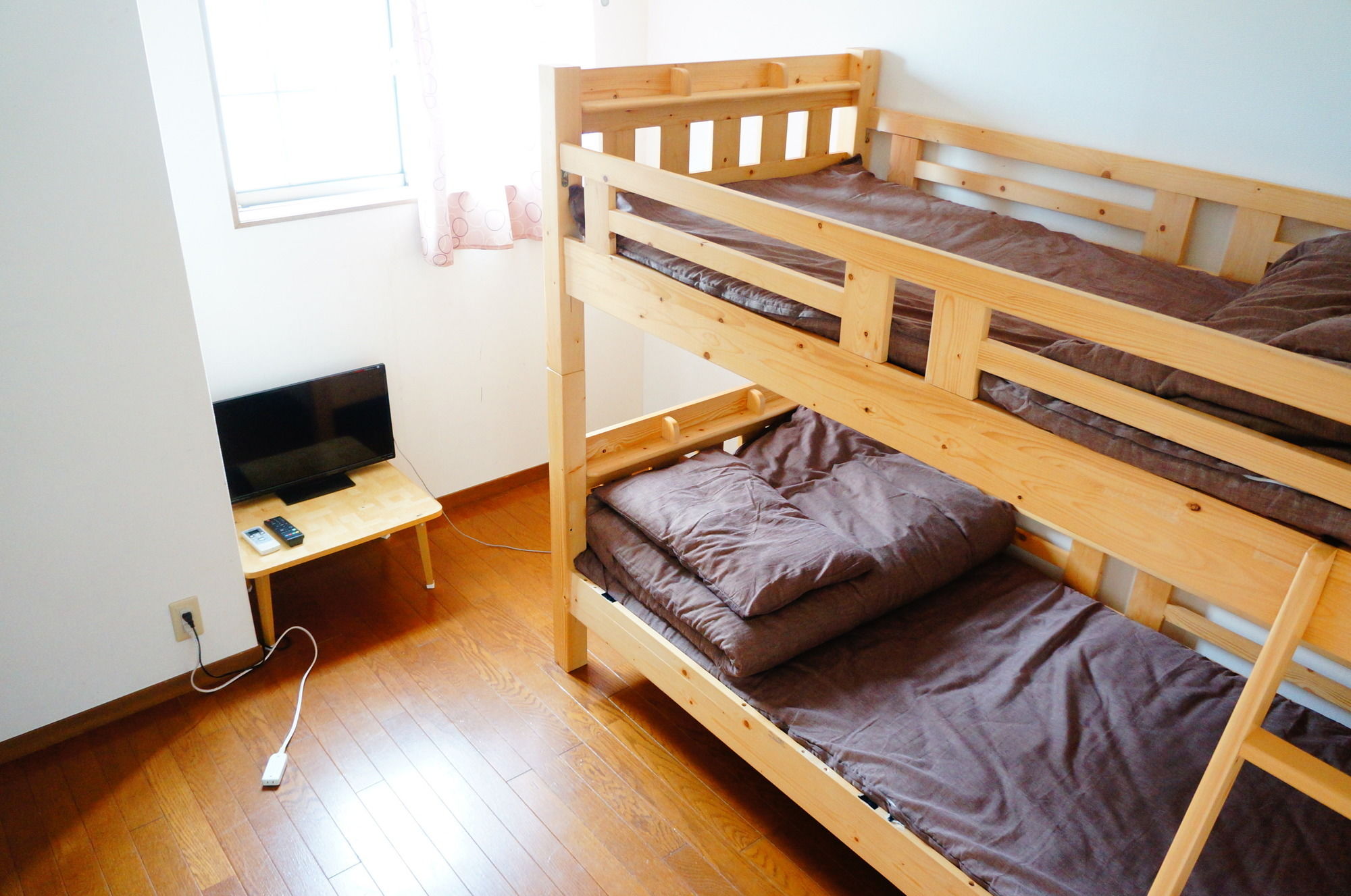 Osaka Tomato Guesthouse