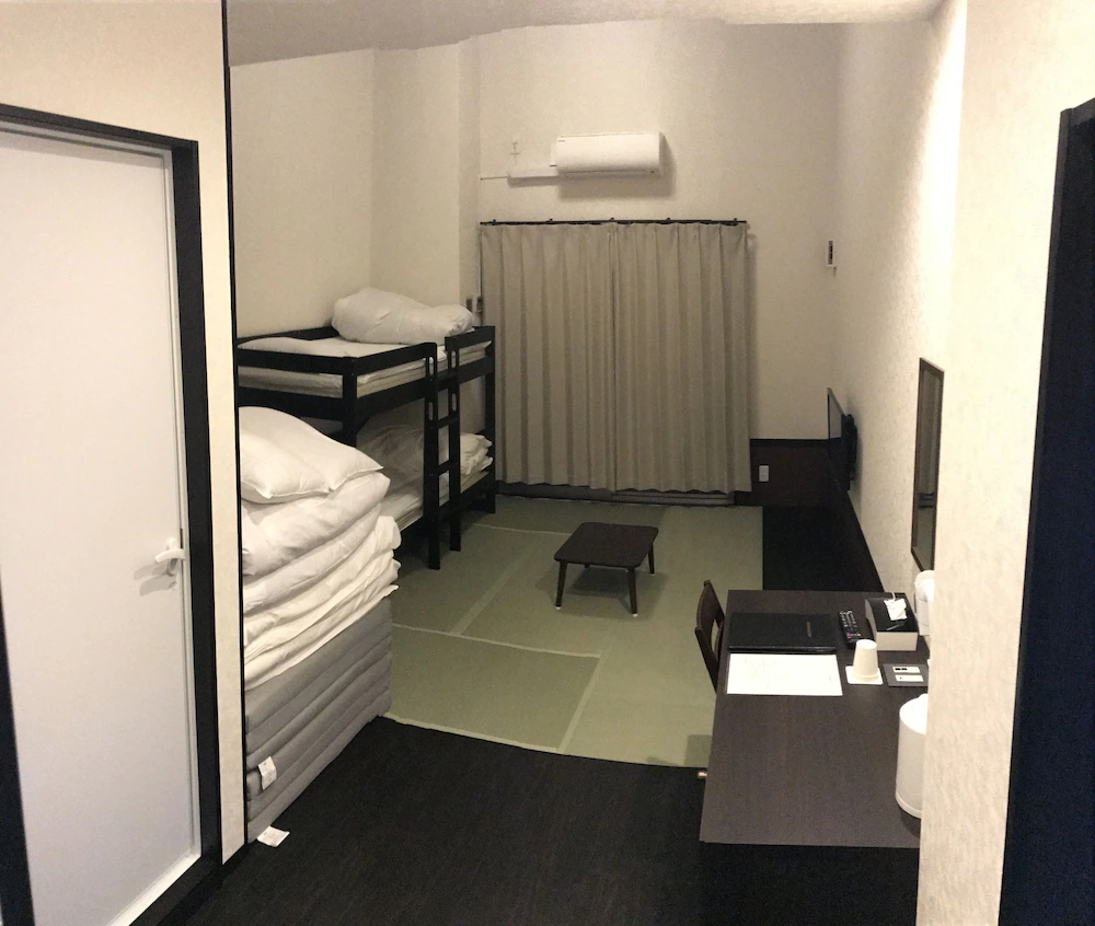 PLEIA Hotel
