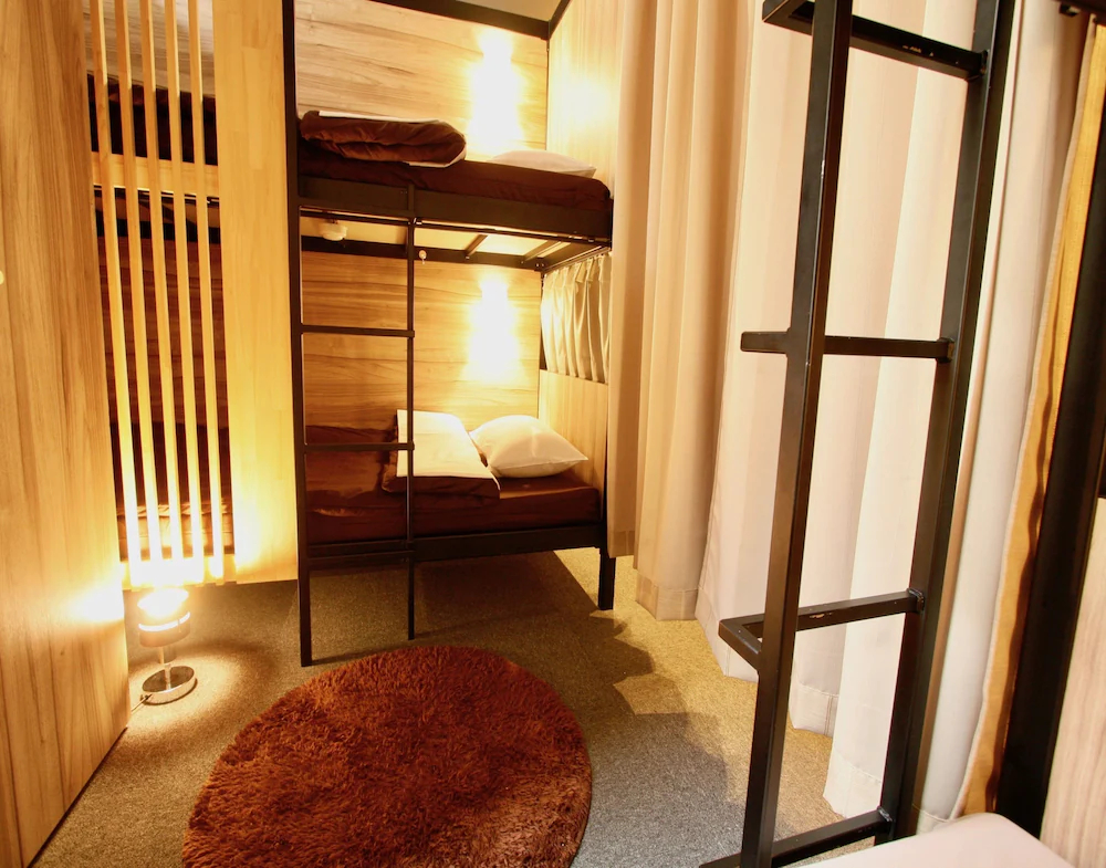 Namba Guesthouse Hive