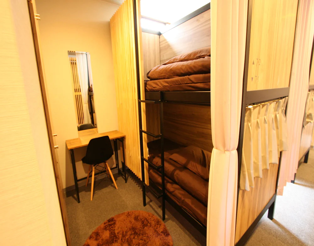 Namba Guesthouse Hive