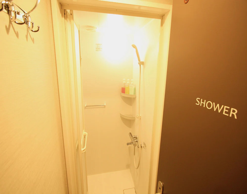 Namba Guesthouse Hive