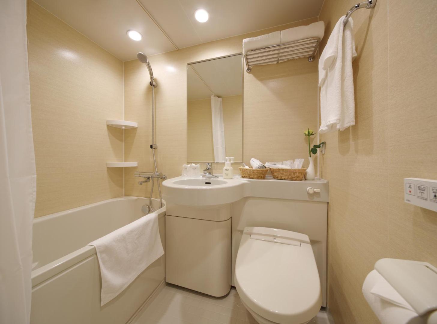 Red Roof Inn & Suites Osaka Namba Nipponbashi