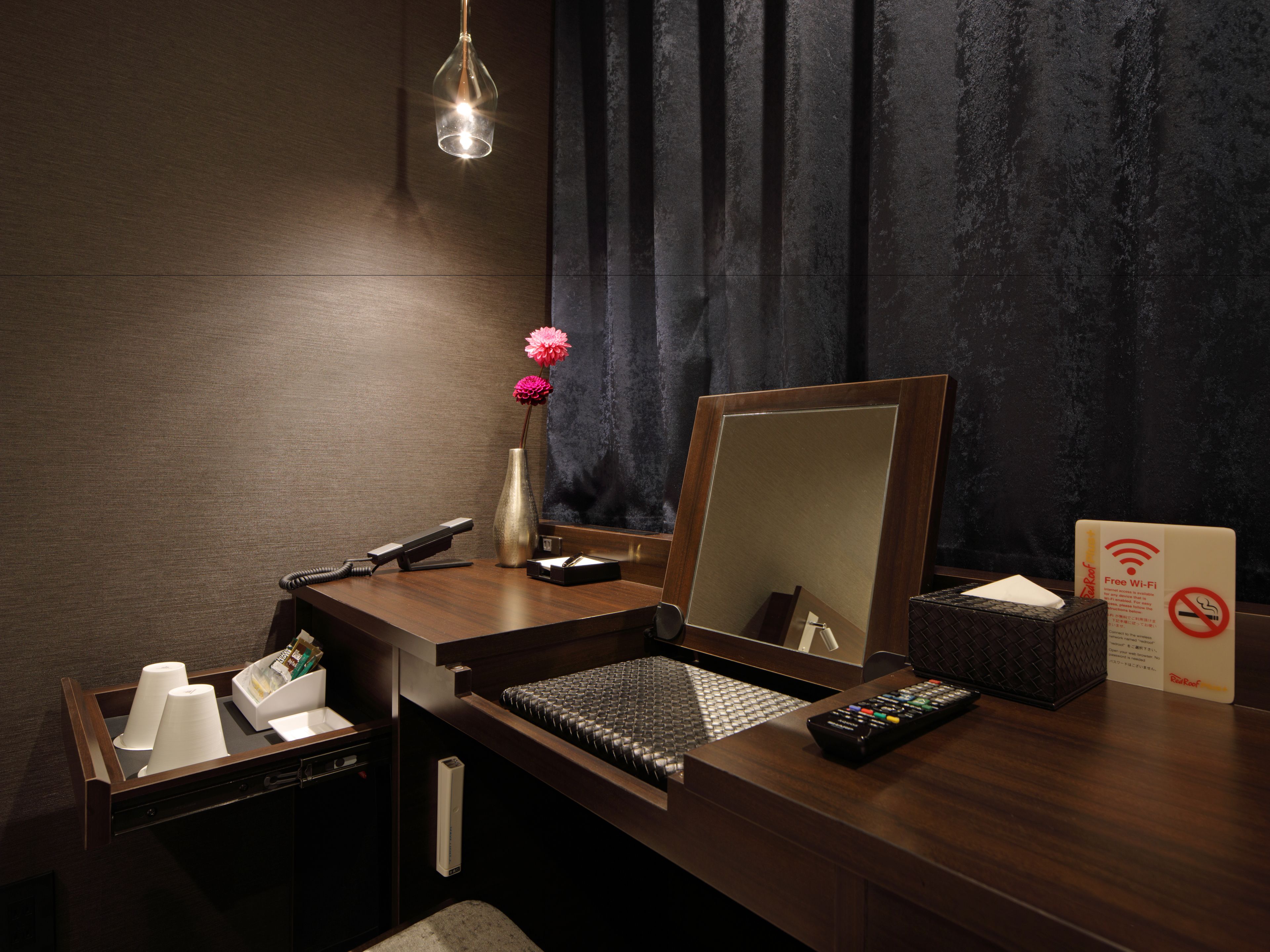 Red Roof Inn & Suites Osaka Namba Nipponbashi