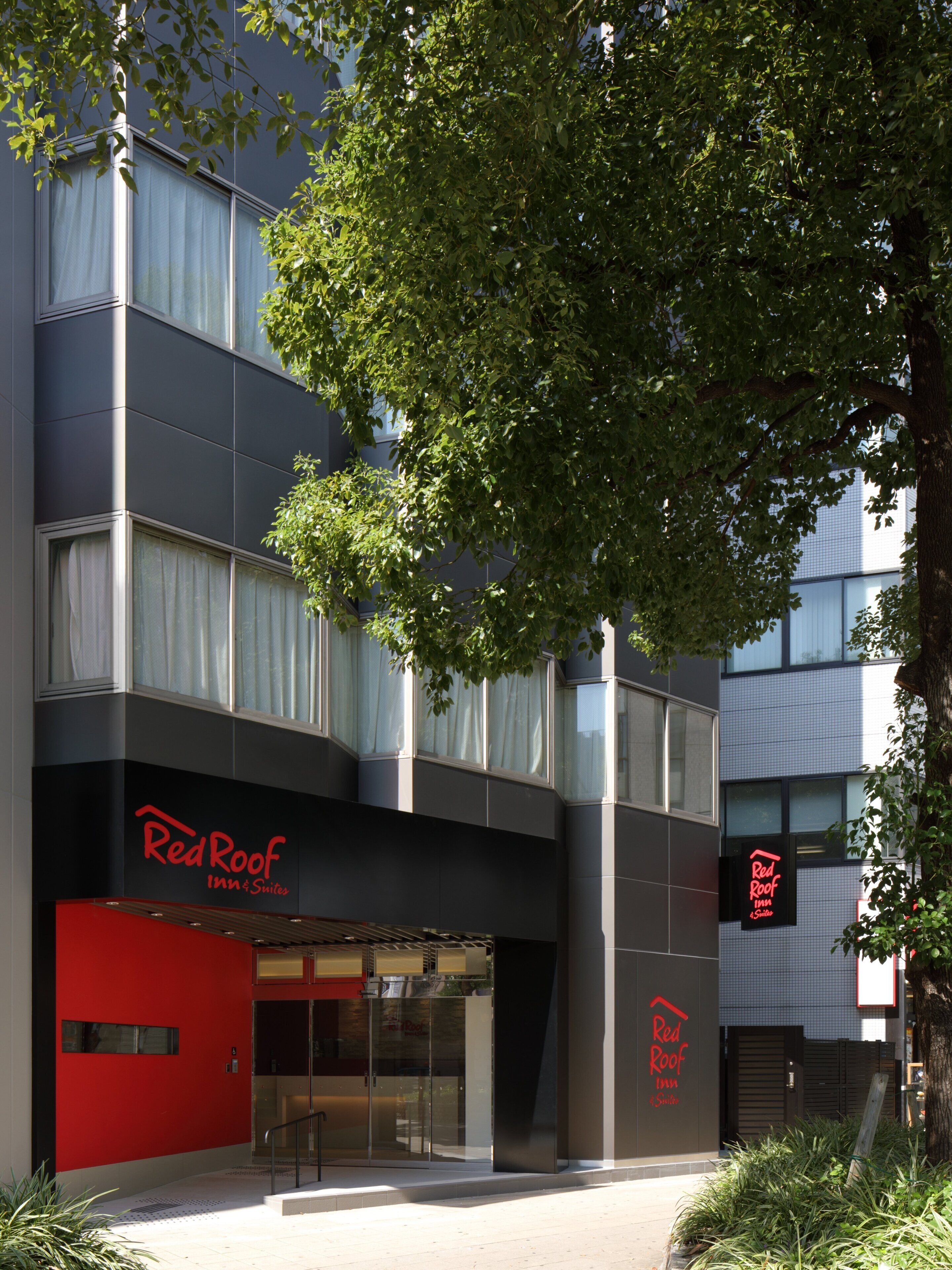 Red Roof Inn & Suites Osaka Namba Nipponbashi