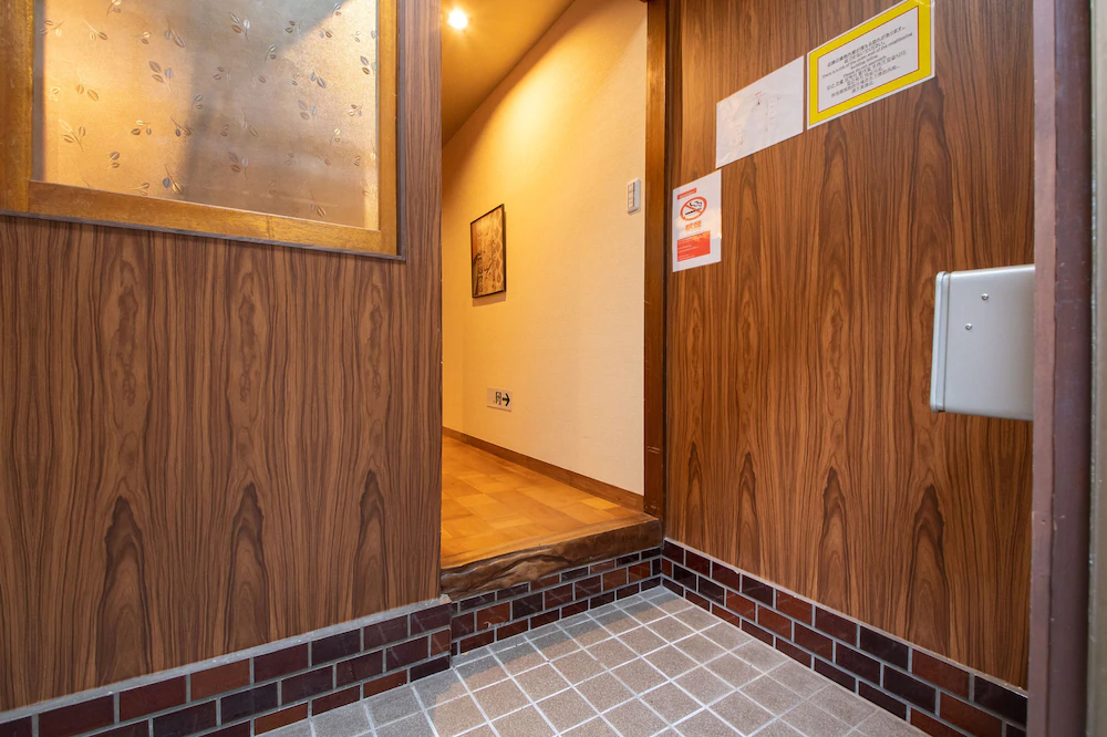R Guest Residence Tsurumibashi