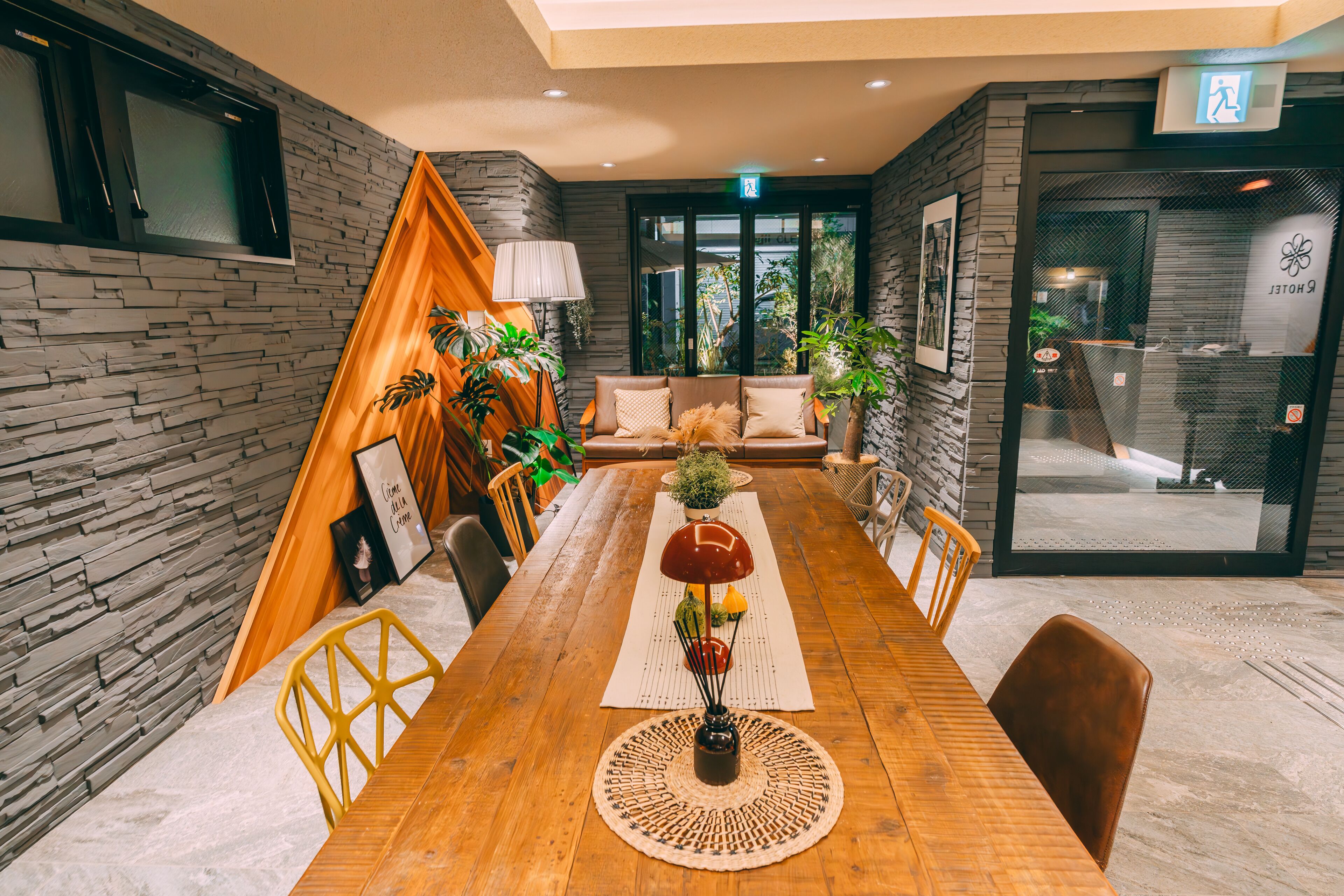 R Hotel Honmachi