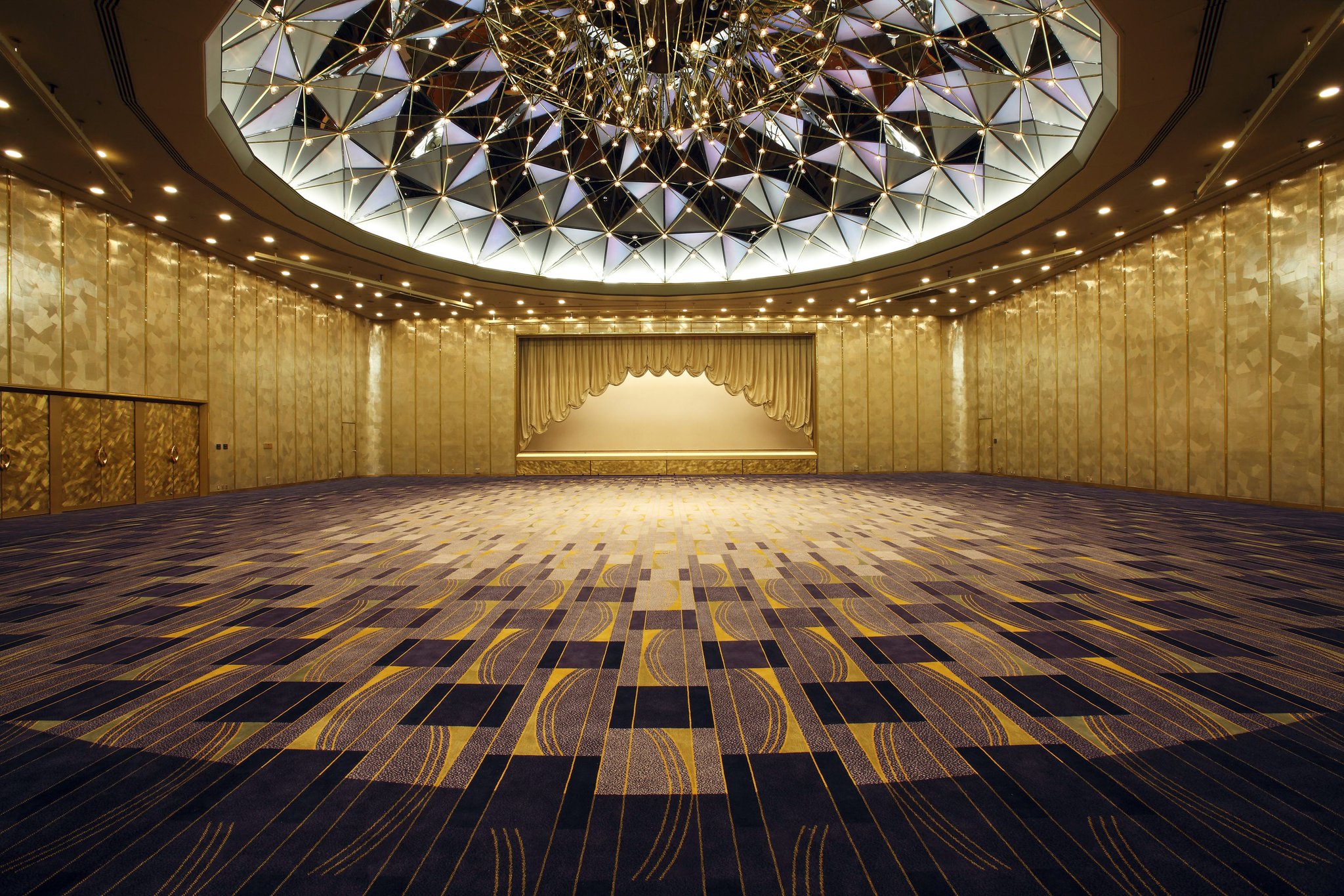 RIHGA Royal Hotel Osaka, Vignette Collection