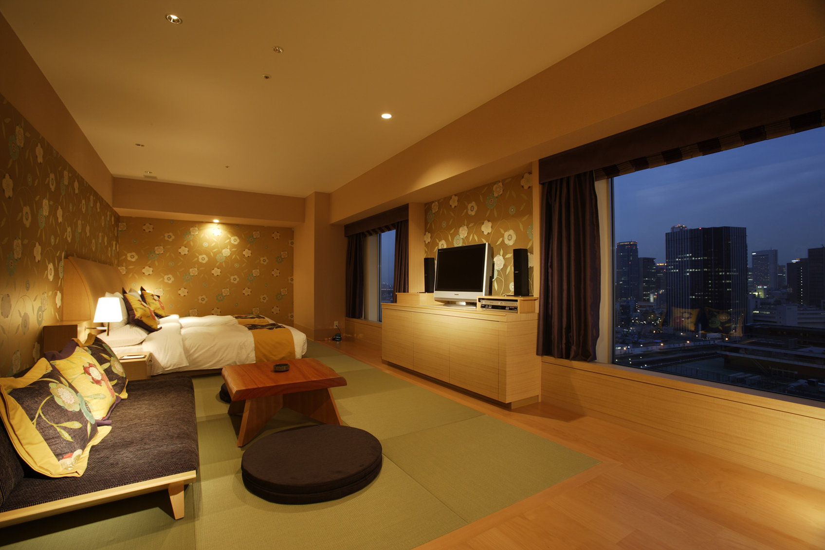 RIHGA Royal Hotel Osaka, Vignette Collection