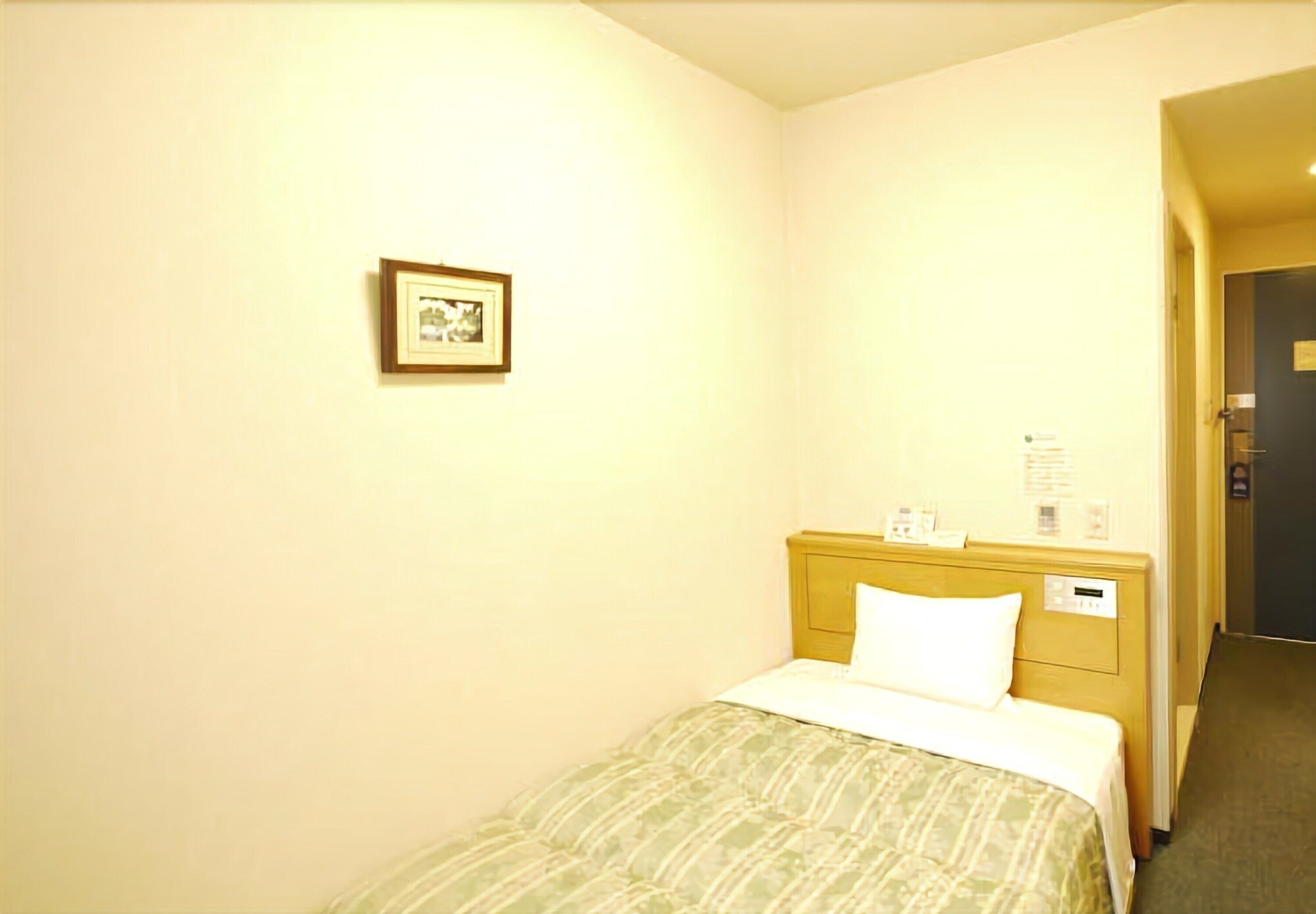 Route-Inn Osaka Honmachi