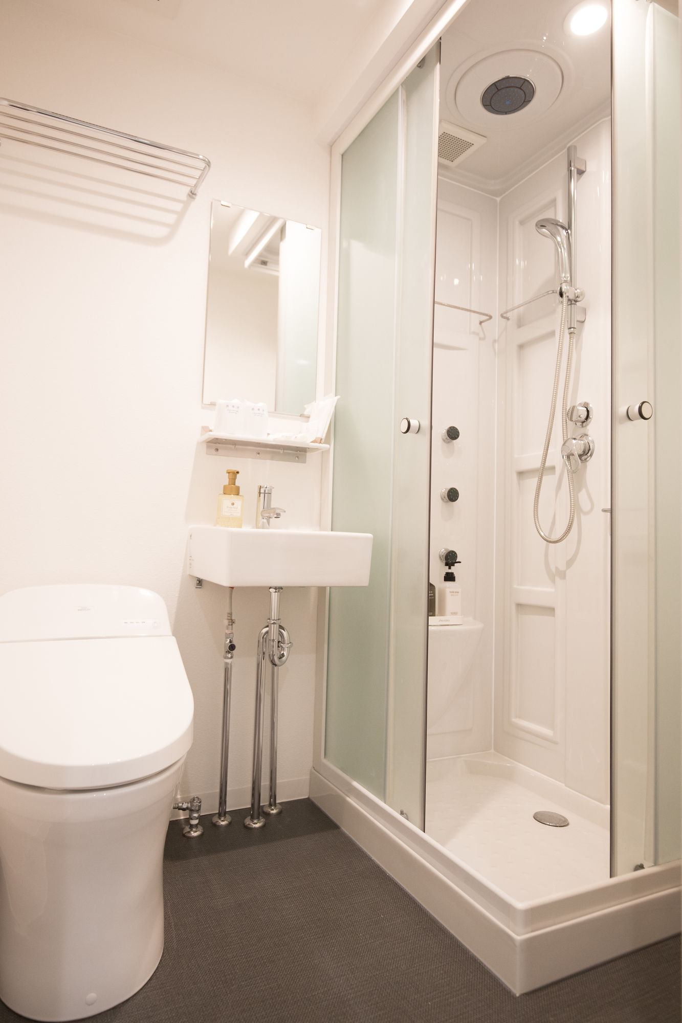 Rozy Hotel Namba