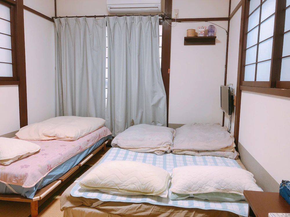 Ryokoheya Awajikan