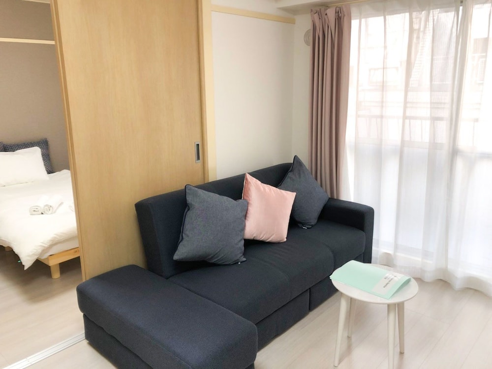 Shinsaibashi Family House