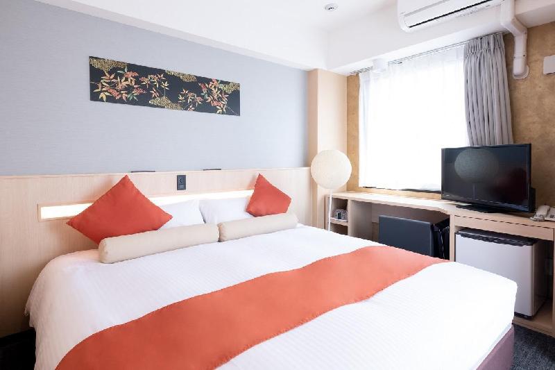 Shinsaibashi Higashi Crystal Hotel