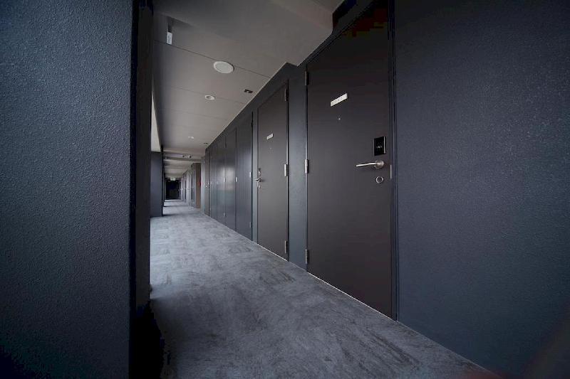 Shinsaibashi Higashi Crystal Hotel