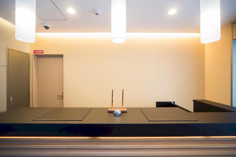 Shinsaibashi Higashi Crystal Hotel