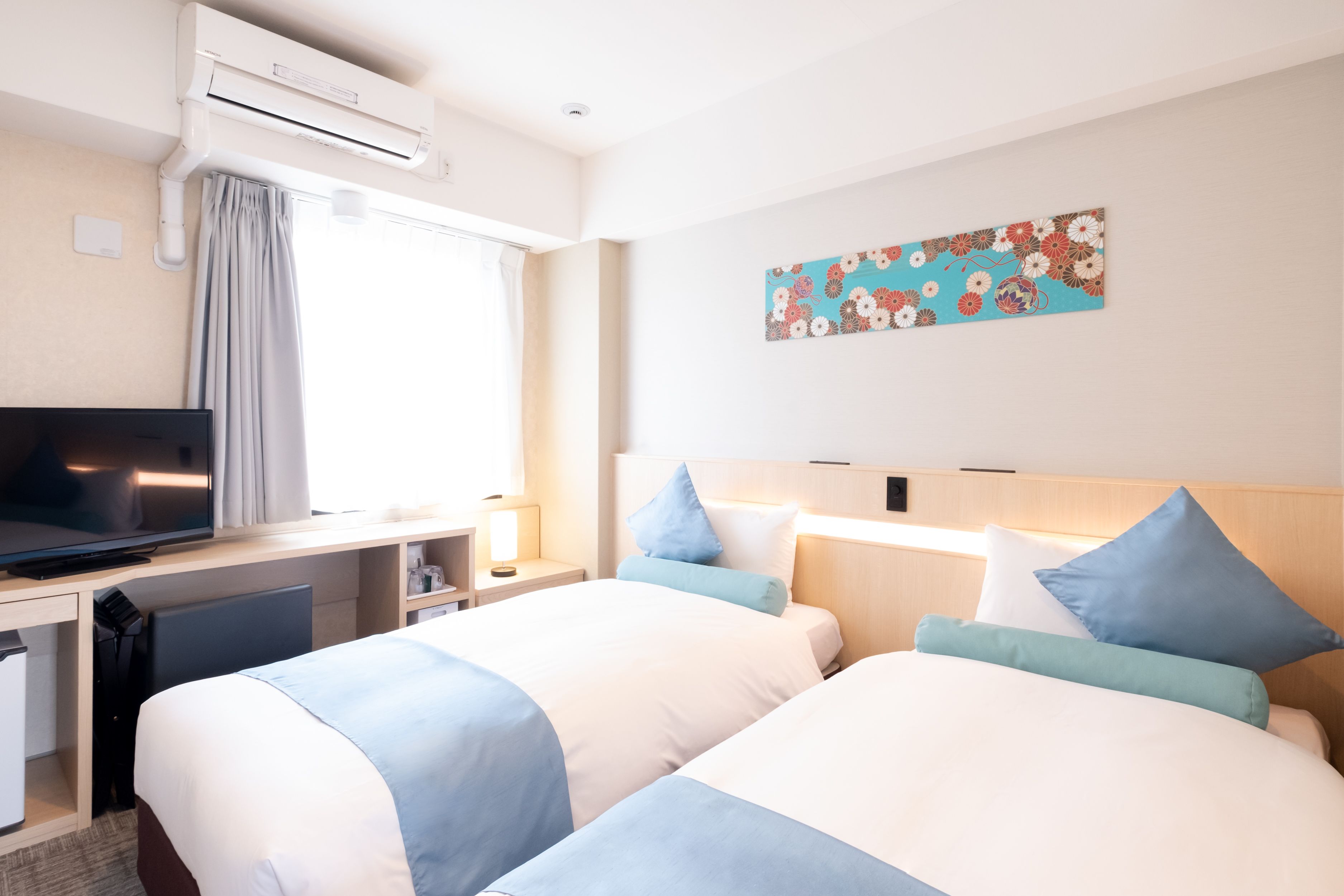 Shinsaibashi Higashi Crystal Hotel