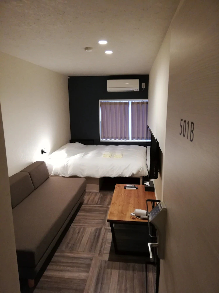 Shinsaibashi House