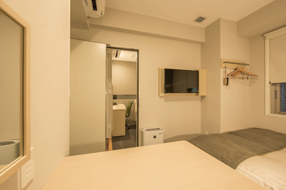 Super Hotel Premier Osaka Hommachi