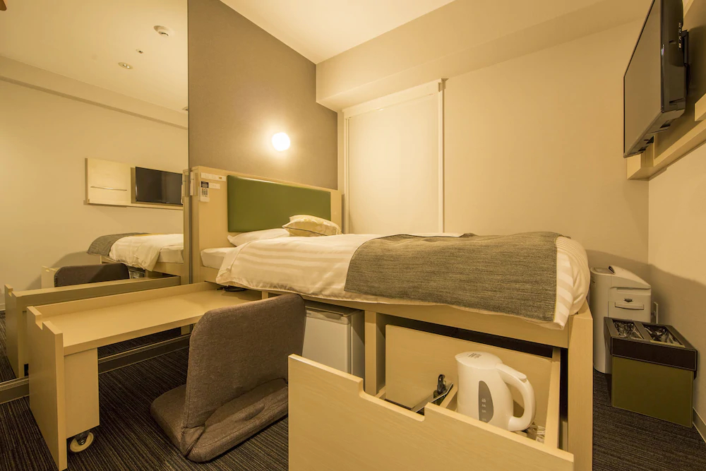 Super Hotel Premier Osaka Hommachi