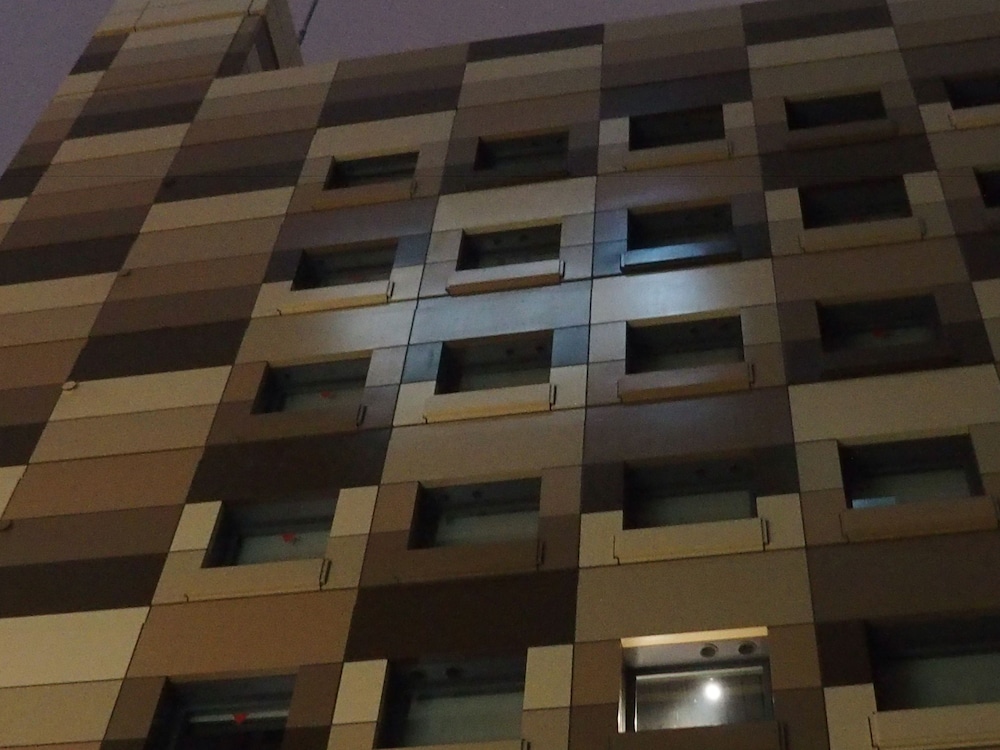Tama Cabin Osaka Honmachi