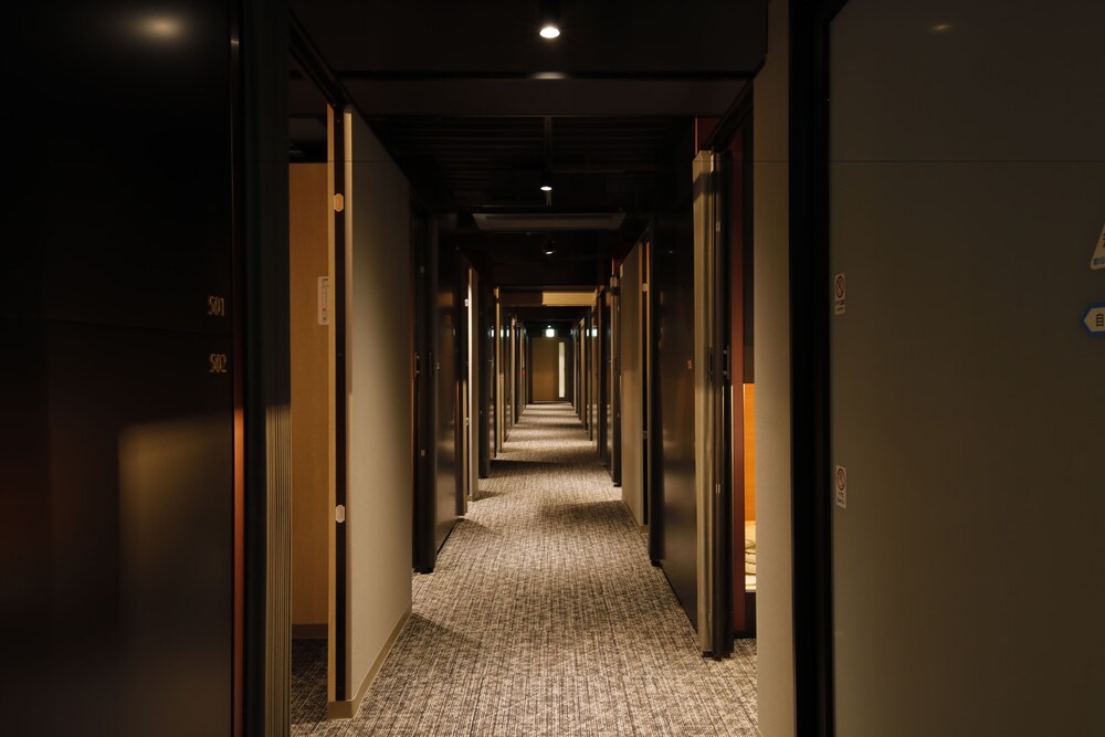 Tama Cabin Osaka Honmachi