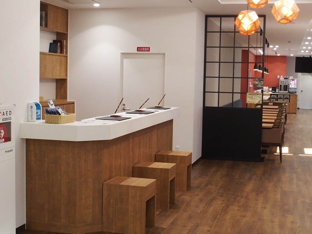 Tama Cabin Osaka Honmachi