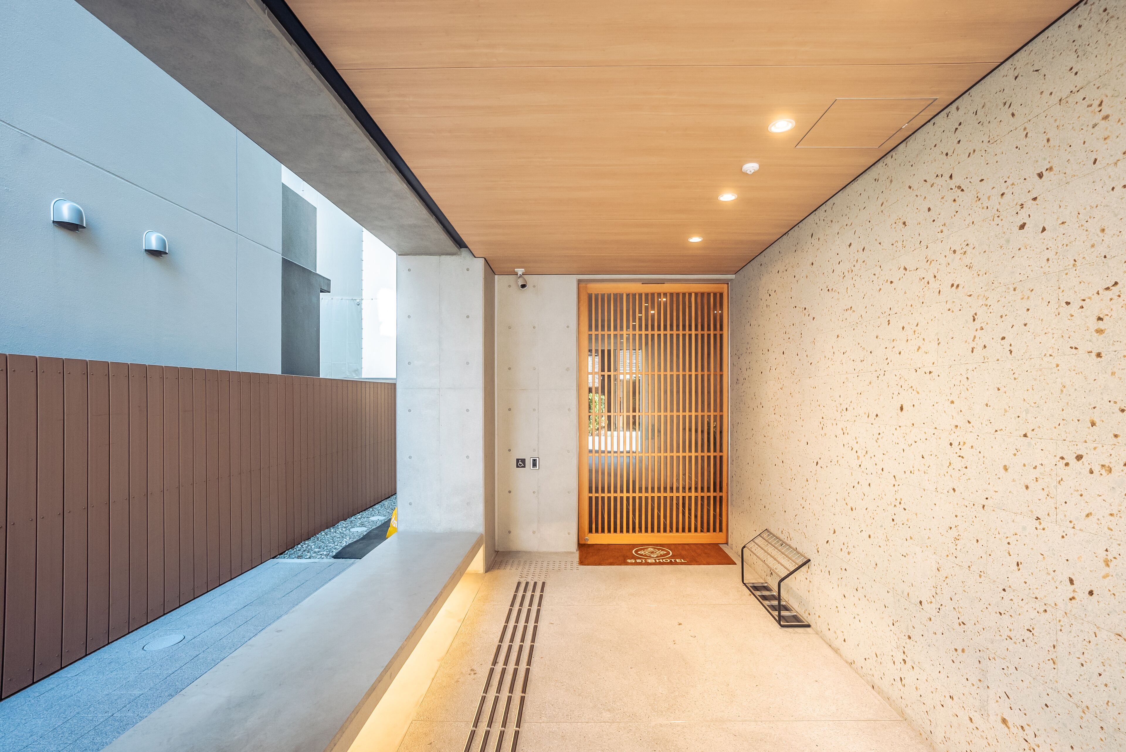 Tanimachikun Hotel Namba77