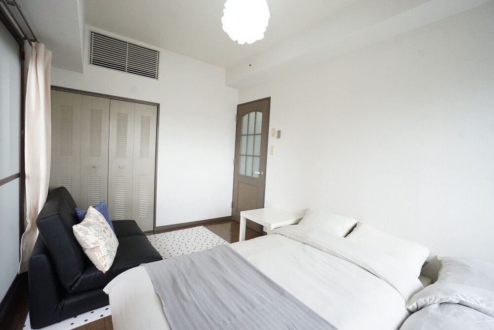 Terry's Apartment Shinsaibashi East I