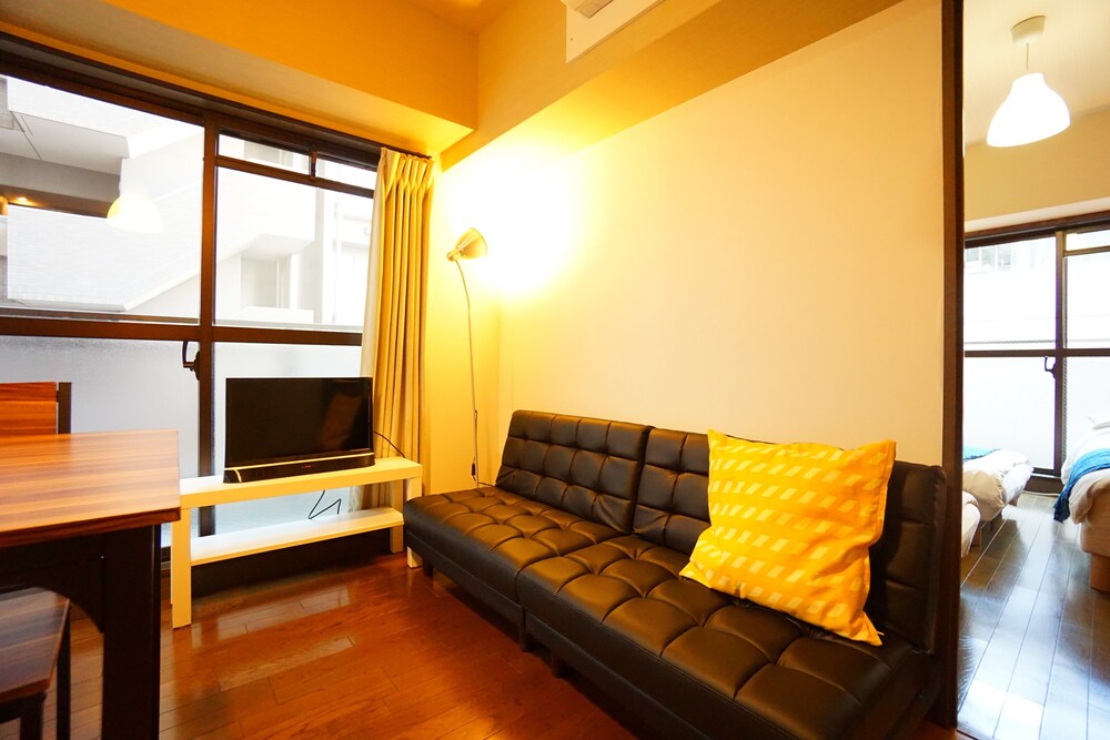 Terry's Apartment Shinsaibashi East I