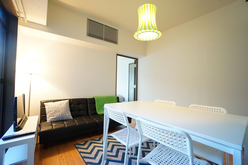 Terry's Apartment Shinsaibashi East I