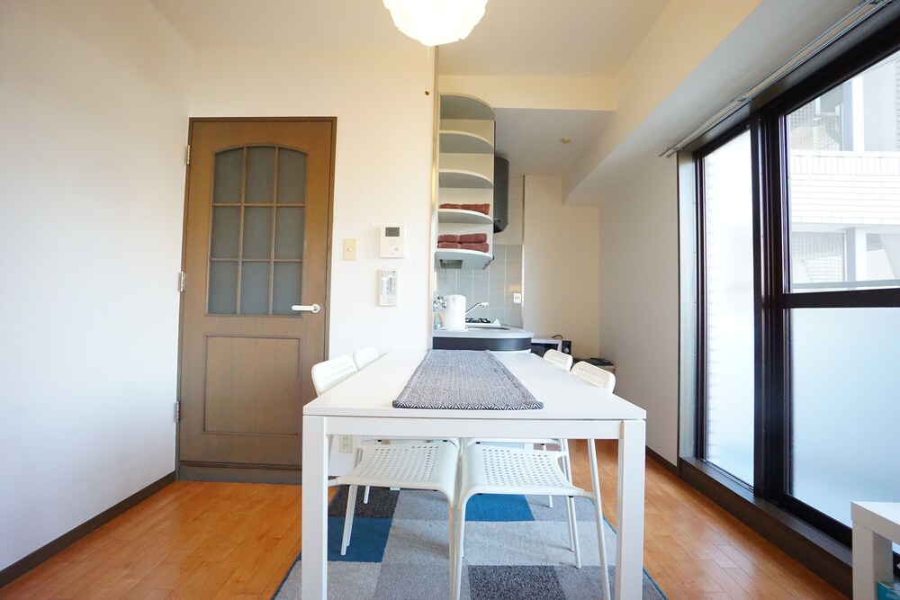 Terry's Apartment Shinsaibashi East I