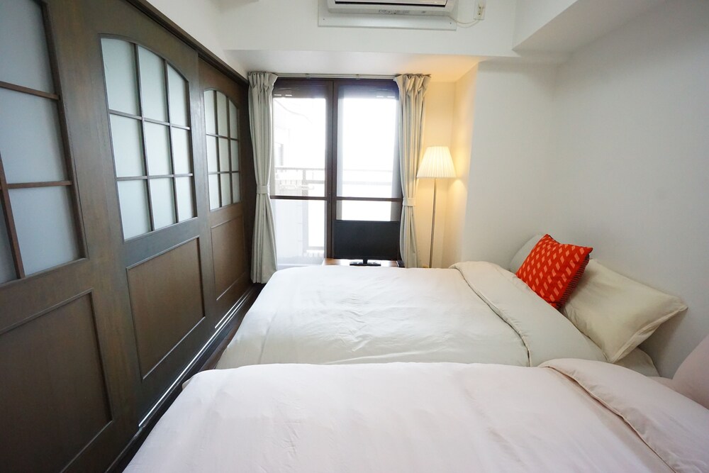 Terry's Apartment Shinsaibashi East I