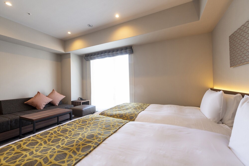 Tokyu Stay Osaka Honmachi