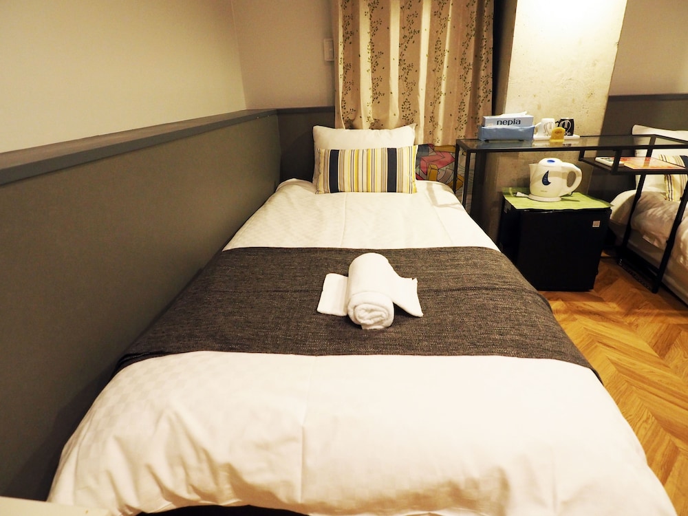 Yeah Room Namba