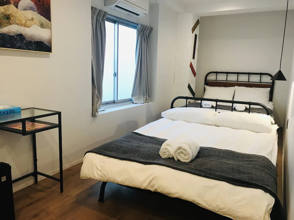 Yeah Room Namba