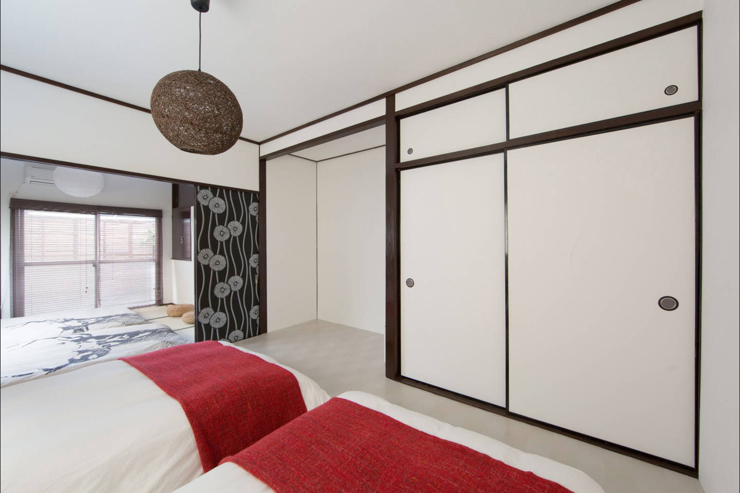 Zebrahouse Himejima