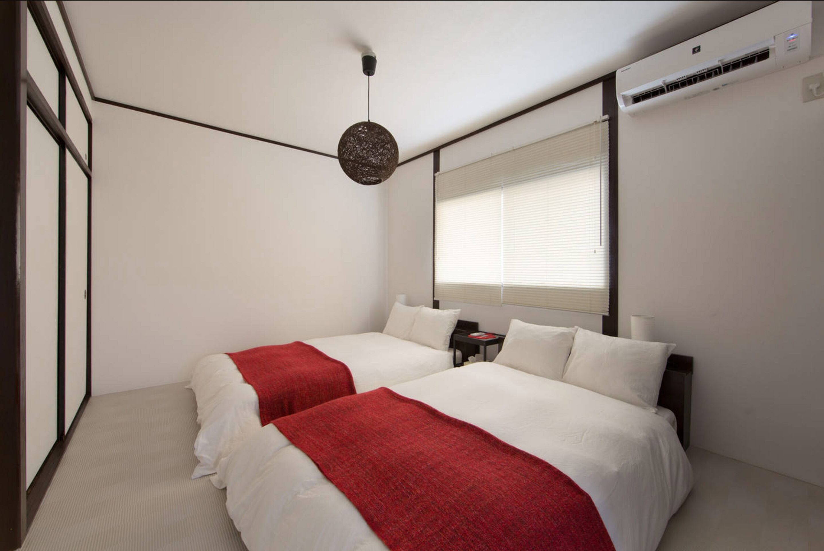 Zebrahouse Himejima
