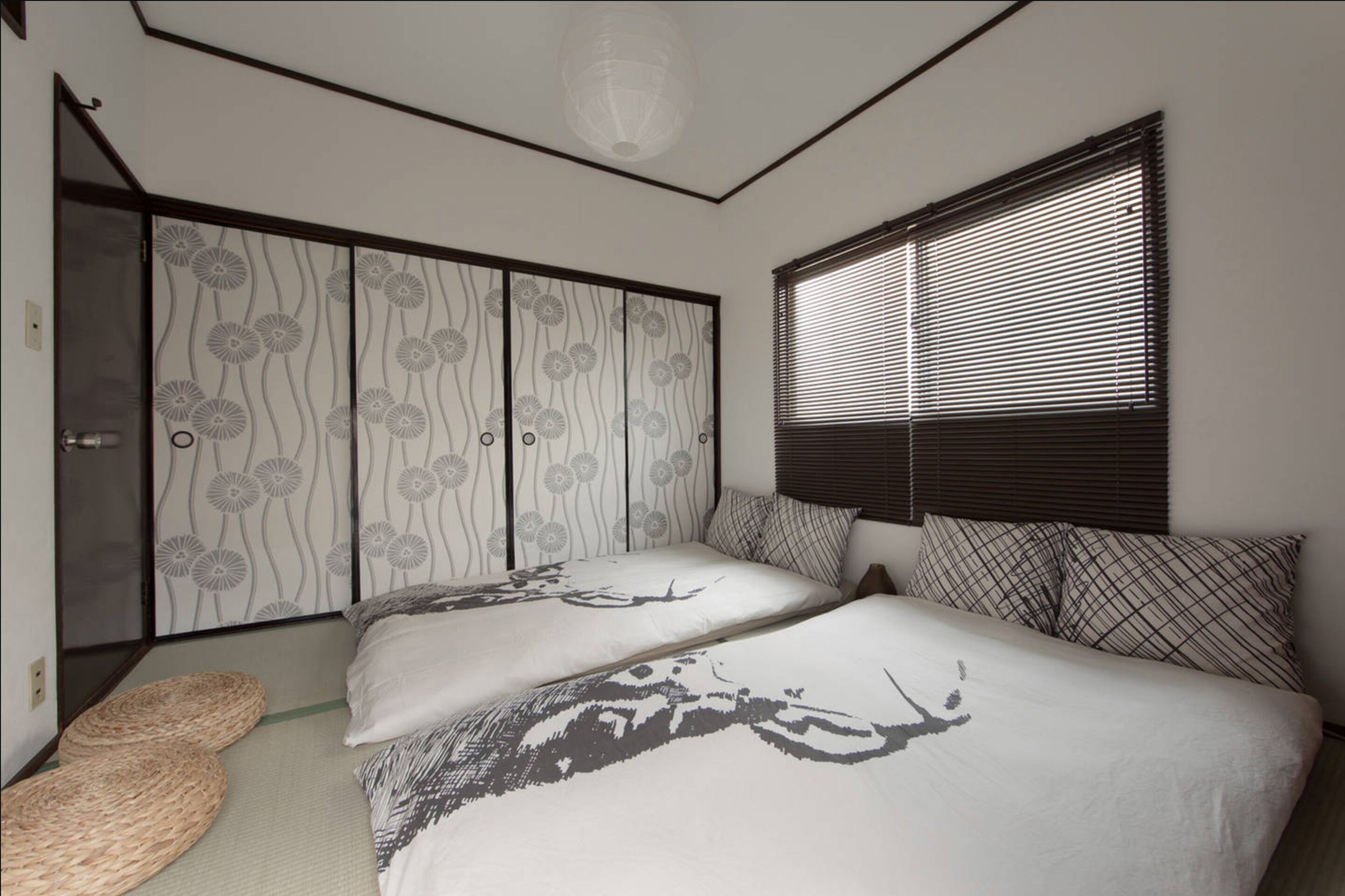 Zebrahouse Himejima