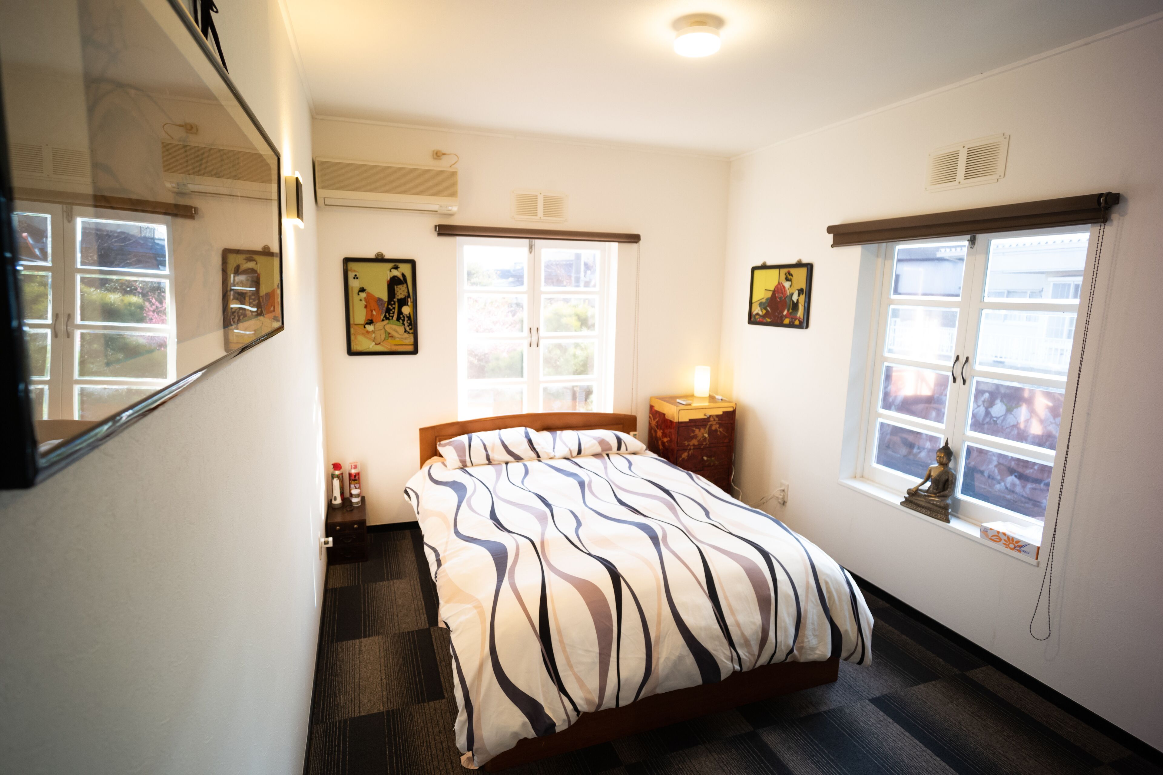 Jonni’s Place