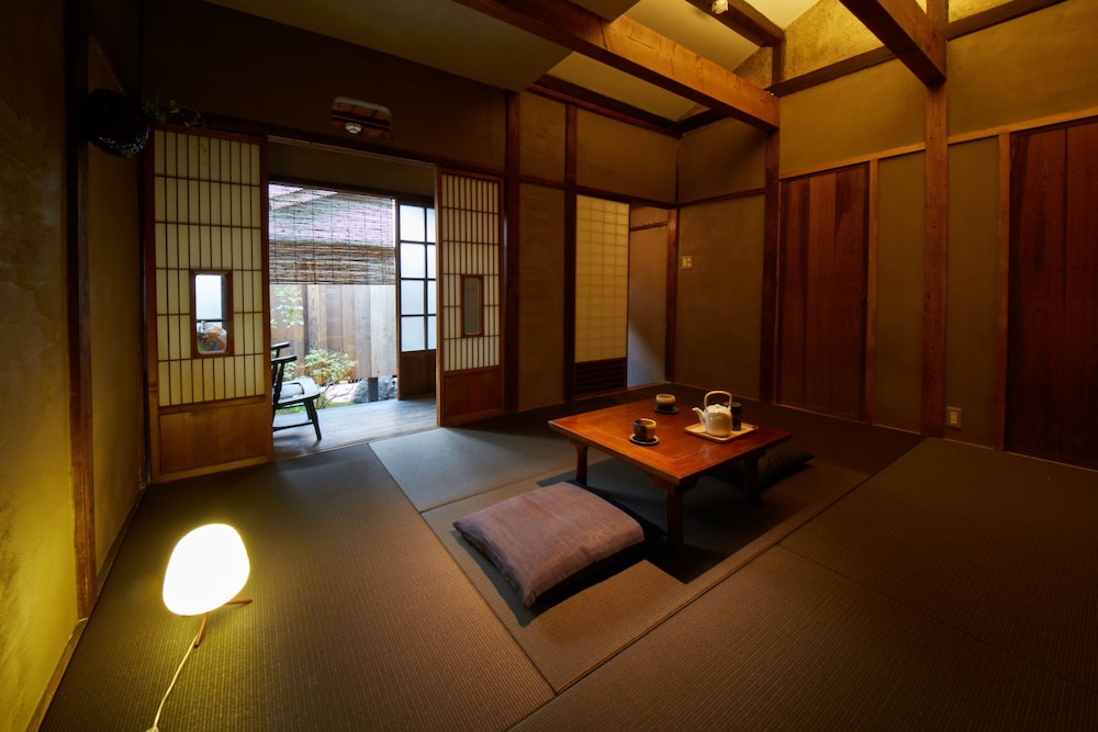 Sakainoma Kuma Guesthouse