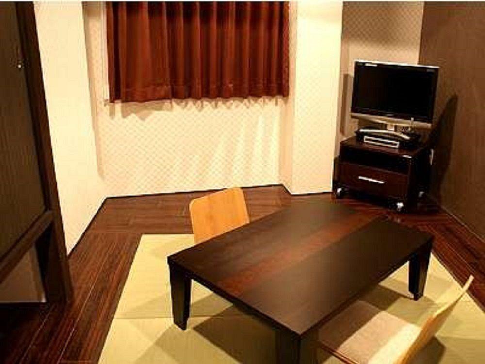 Hotel Livemax Esaka