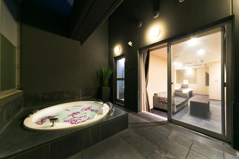 Hotel Lotus Toyonaka