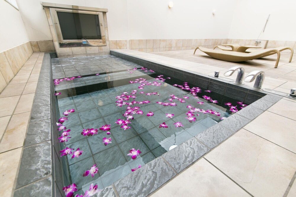 Hotel Lotus Toyonaka