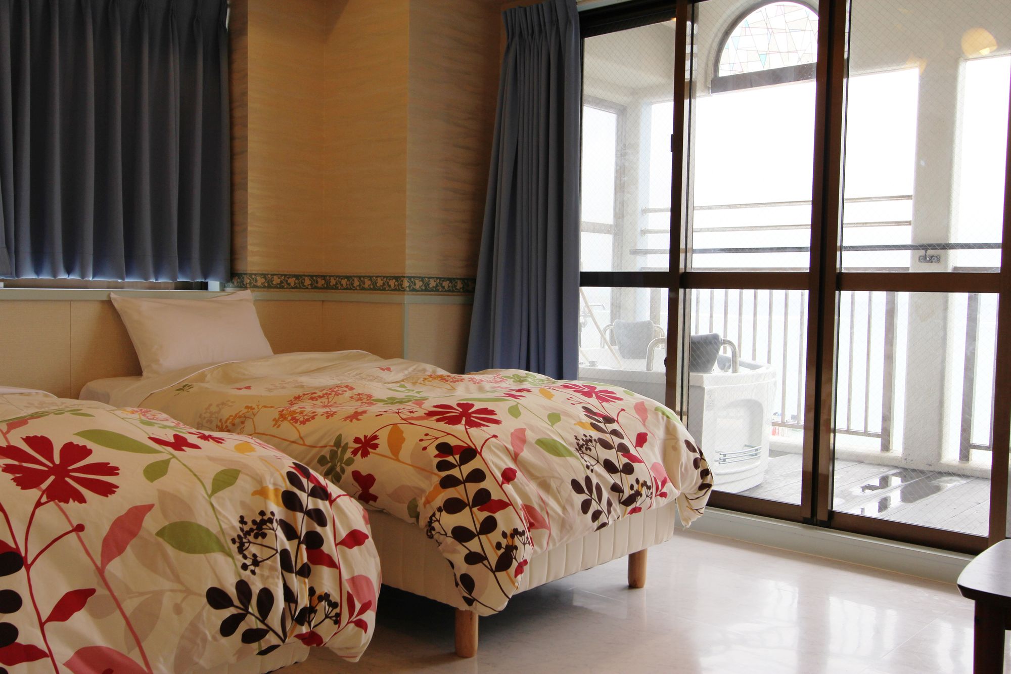 Beachside Condominium