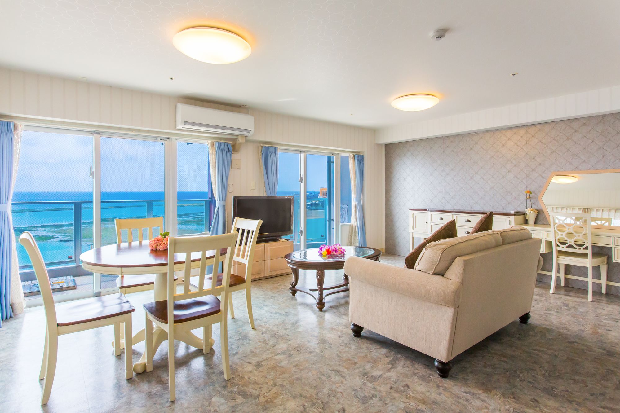 Beachside Condominium