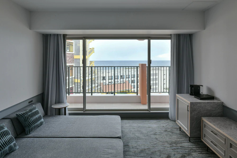 Lequ Okinawa Chatan Spa & Resort