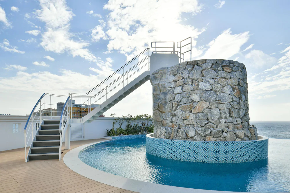 Lequ Okinawa Chatan Spa & Resort