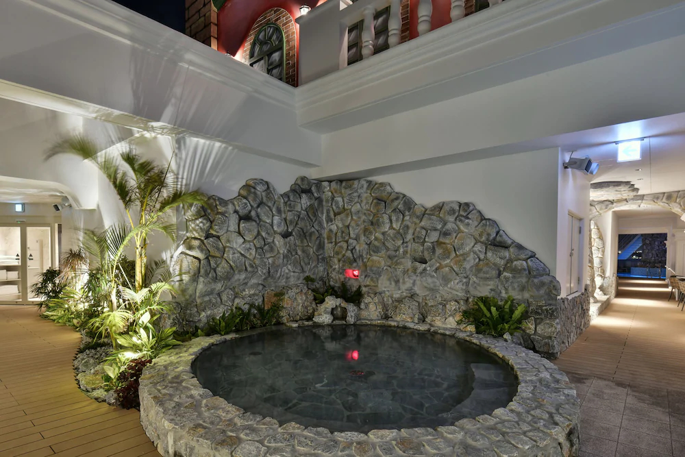Lequ Okinawa Chatan Spa & Resort