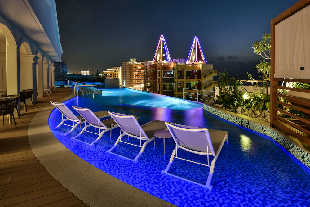 Lequ Okinawa Chatan Spa & Resort